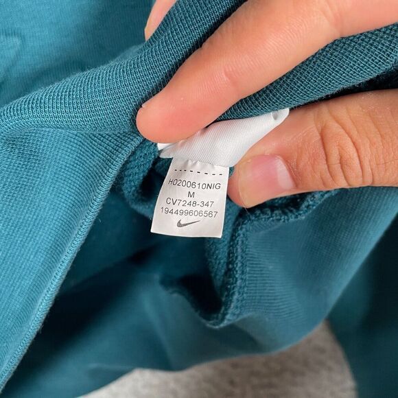 Nike Sweatshirt Womens Medium Get Fit Lux Pullover Crop Top Relaxed Logo CV7248 - Picture 9 of 11